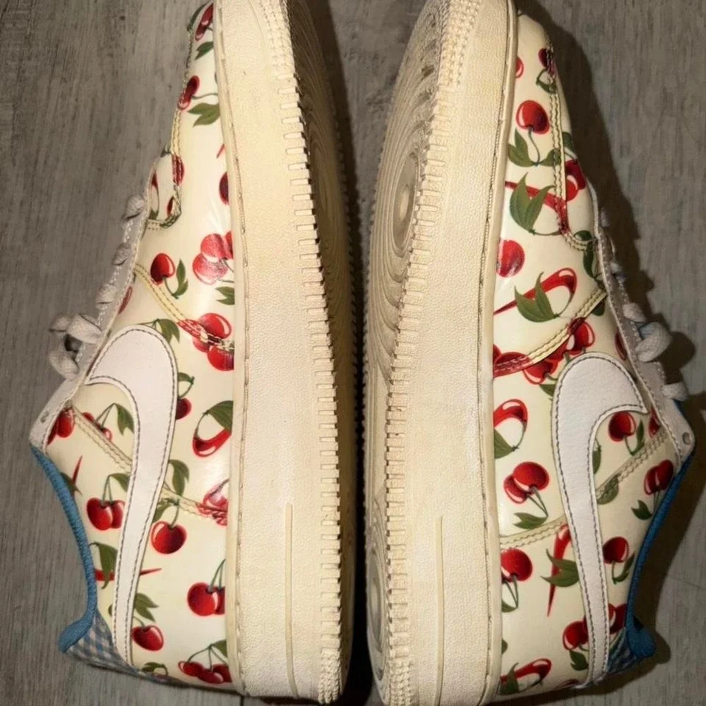 Nike Air Force 1 Low Cherry GS‎ Size 7Y no box